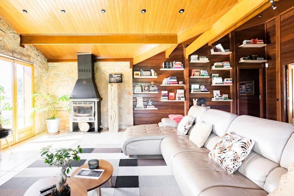 Wooden House Villa Minde Luaran gambar