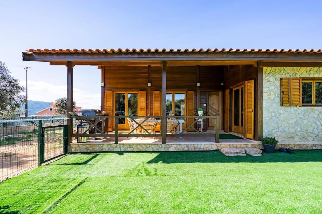 Wooden House Villa Minde Luaran gambar
